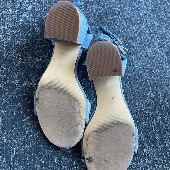 Saks Fifth Avenue blue suede sandals - Picture 7 of 7